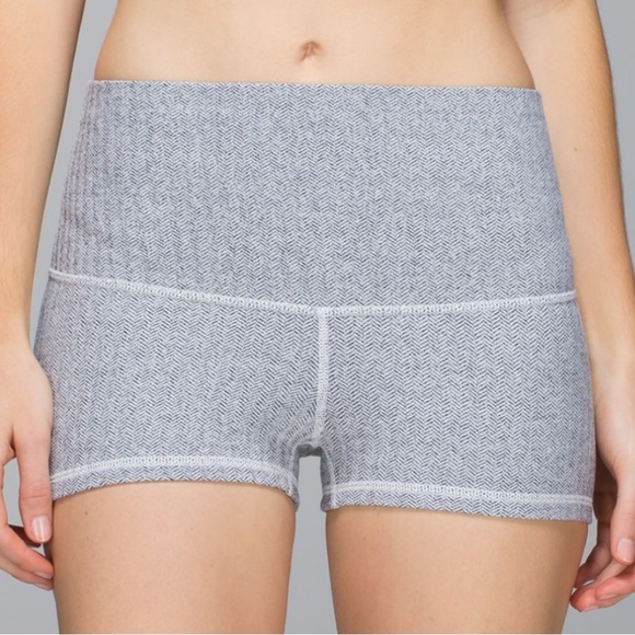 Lululemon athletica gray boogie shorts, without any tags, size 10 - Picture 1 of 16